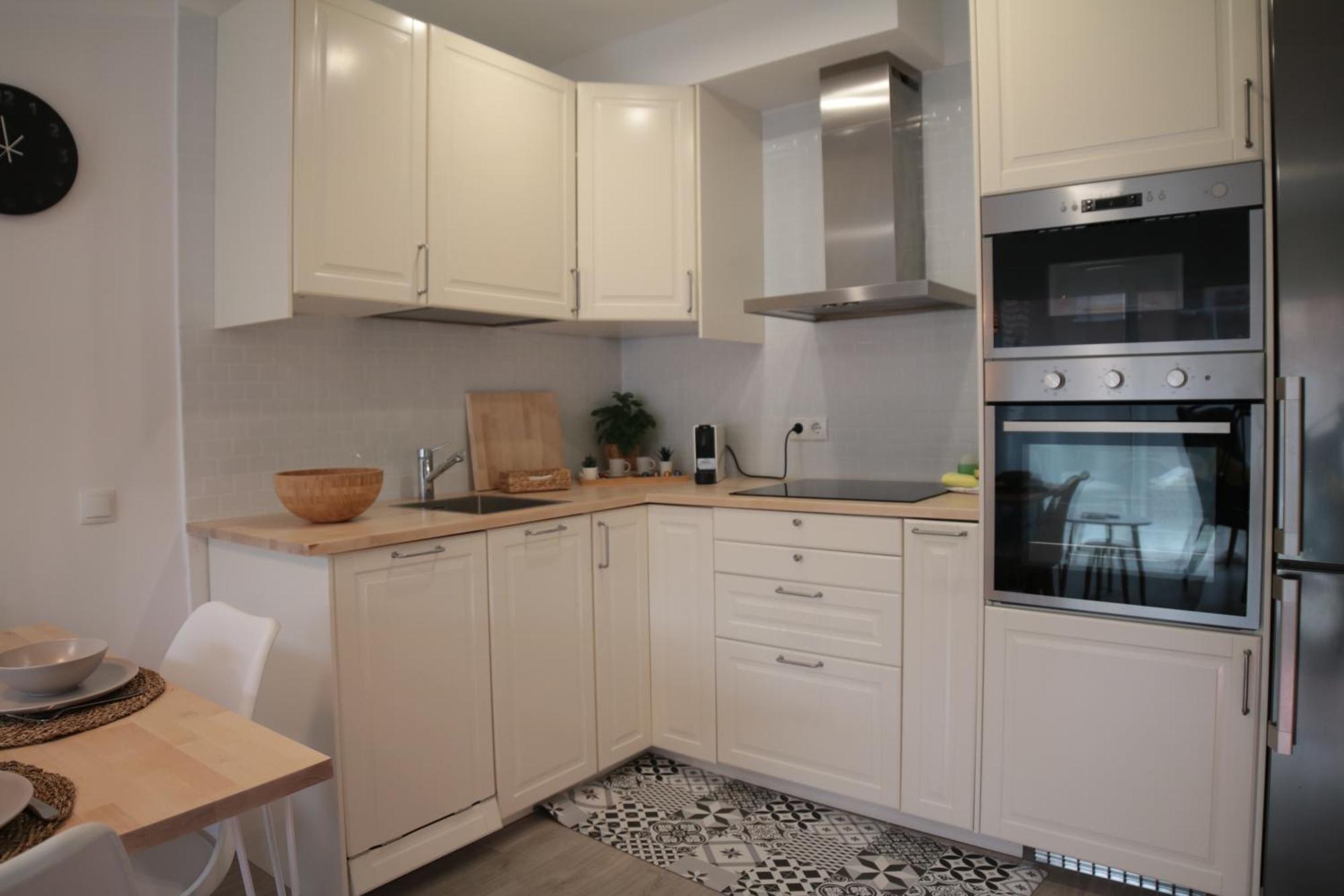 Modern Apartament Al Costat Del Parc De La Devesa ชีโรนา ภายนอก รูปภาพ